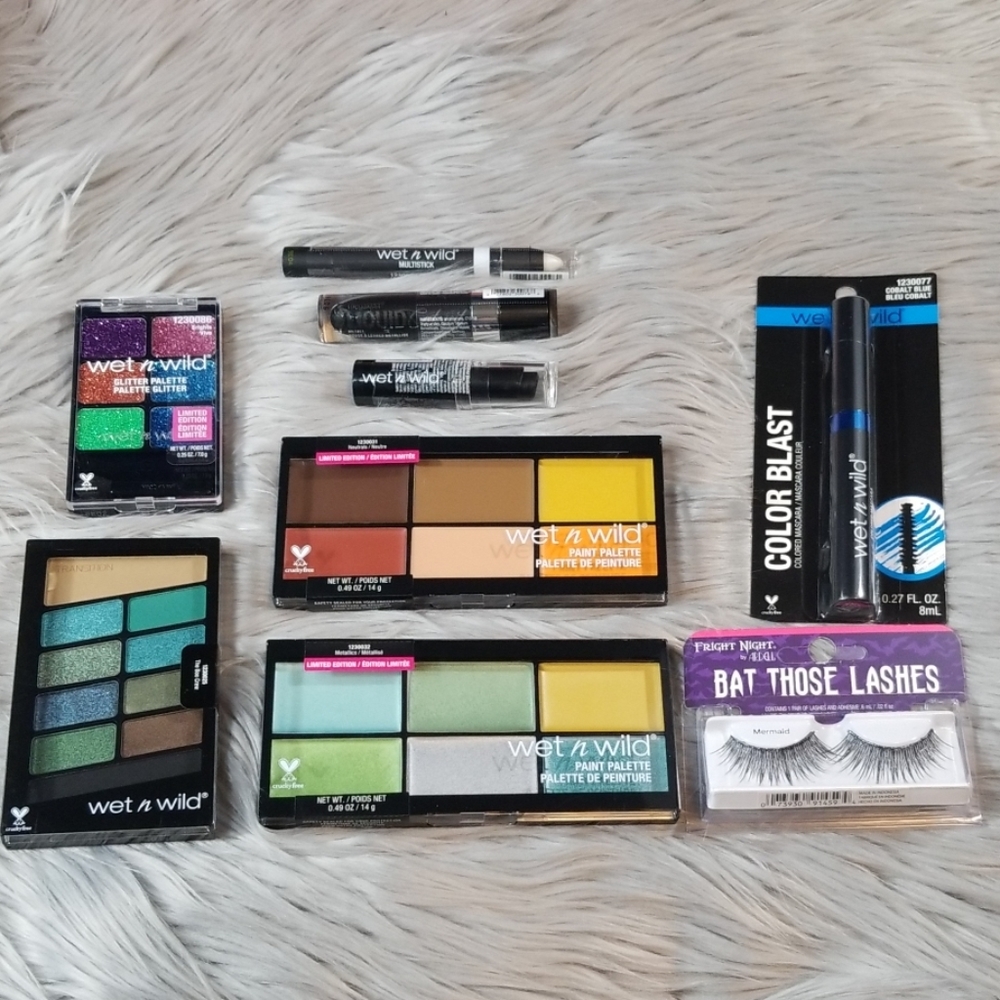 Wet N Wild 9 piece Halloween makeup bundle